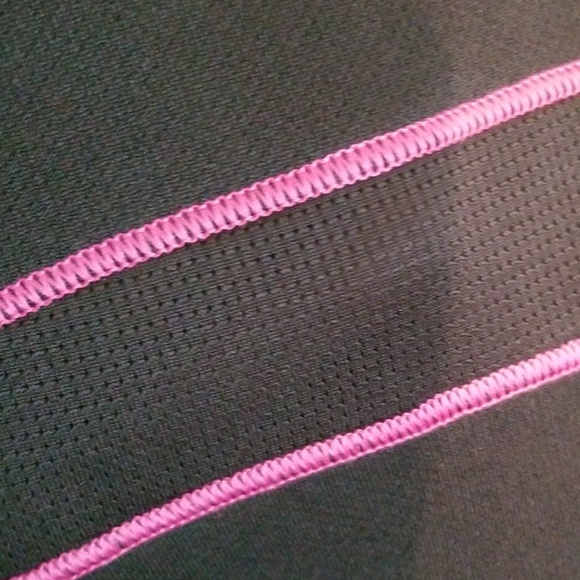 EUC New Balance running shirt - Picture 6 of 6